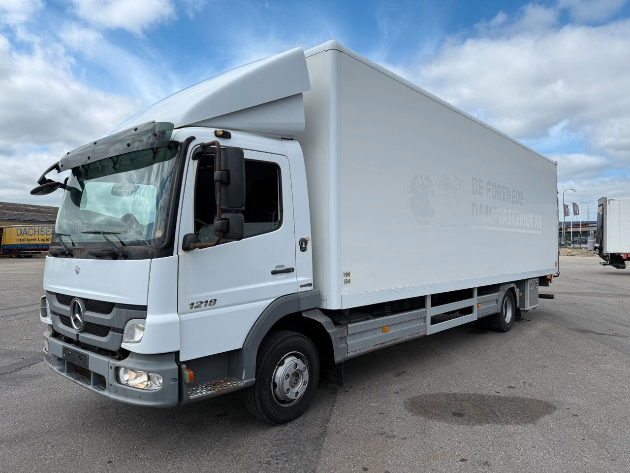 Mercedes-Benz Atego 1218 4x2 Euro 5 8,0 m. koffer - Camión caja cerrada: foto 1 Mercedes-Benz Atego 1218 4x2 Euro 5 8,0 m. koffer - Camión caja cerrada: foto 1