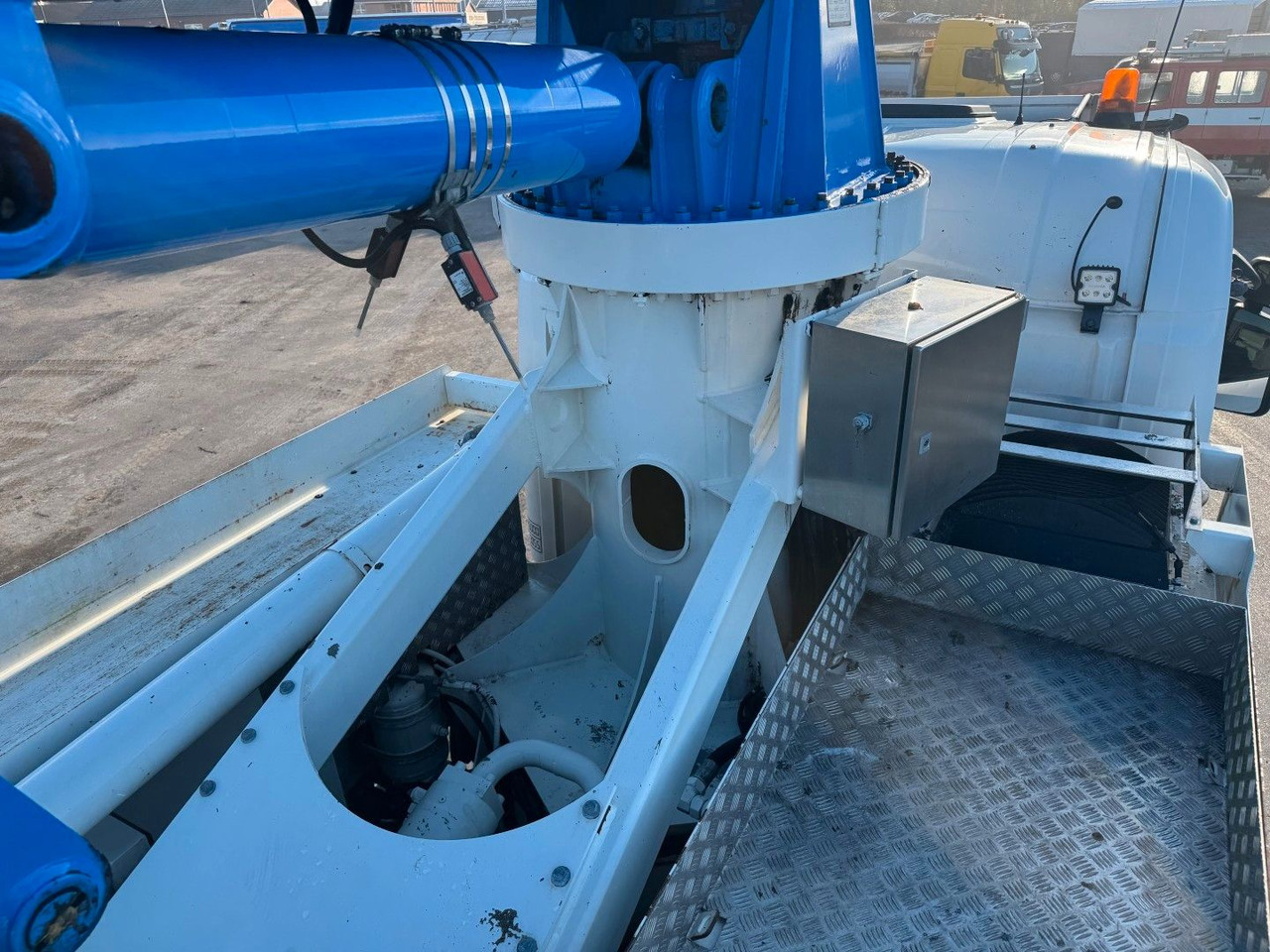 Bomba de hormigón Scania P410 6x4 Liebherr THP 140 H 24 M4XH Concretepump: foto 12 Bomba de hormigón Scania P410 6x4 Liebherr THP 140 H 24 M4XH Concretepump: foto 12