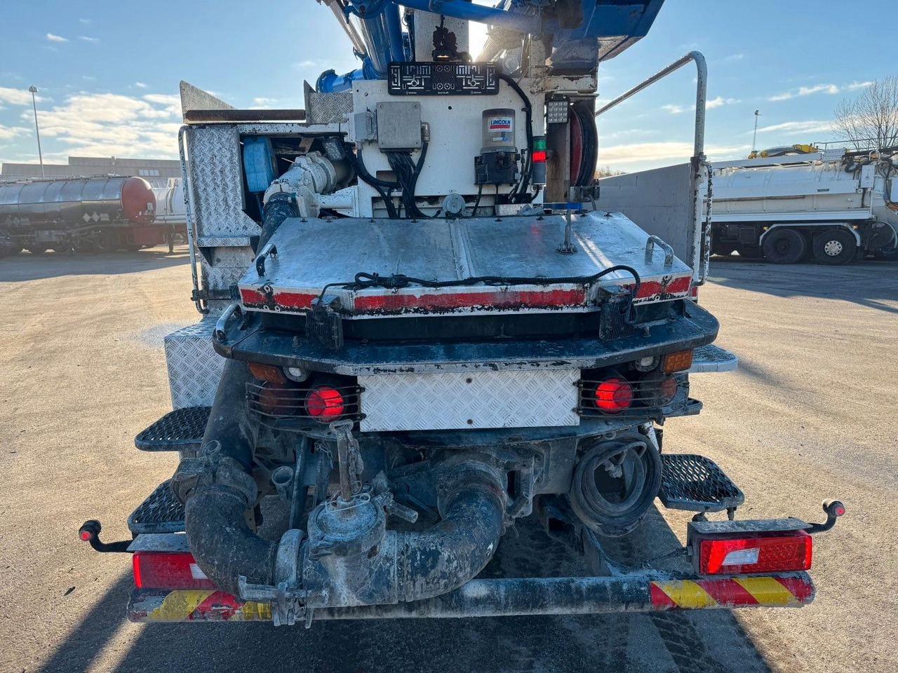 Bomba de hormigón Scania P410 6x4 Liebherr THP 140 H 24 M4XH Concretepump: foto 17 Bomba de hormigón Scania P410 6x4 Liebherr THP 140 H 24 M4XH Concretepump: foto 17