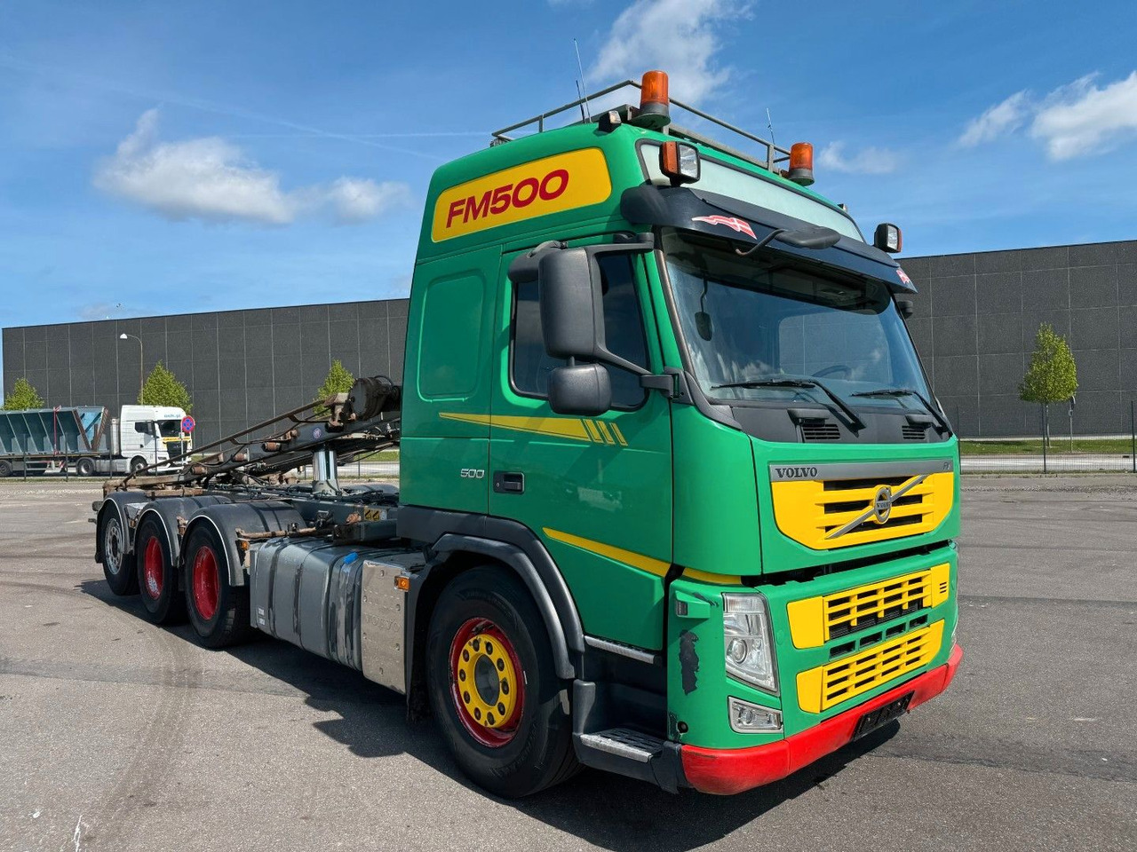 Volvo FM500 8x4*4 HMF Kipper Euro 5 - Camión volquete: foto 2 Volvo FM500 8x4*4 HMF Kipper Euro 5 - Camión volquete: foto 2