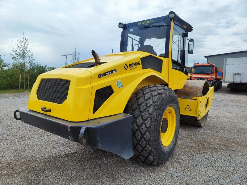 Bomag BW 213 D-5 - Compactador: foto 4 Bomag BW 213 D-5 - Compactador: foto 4