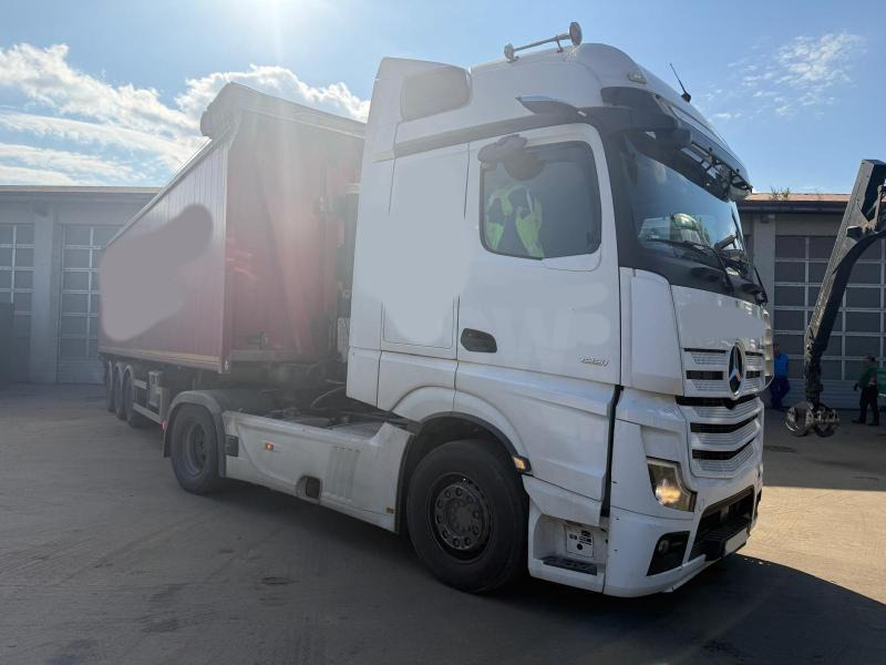 Mercedes Actros 1851 - Cabeza tractora: foto 1 Mercedes Actros 1851 - Cabeza tractora: foto 1