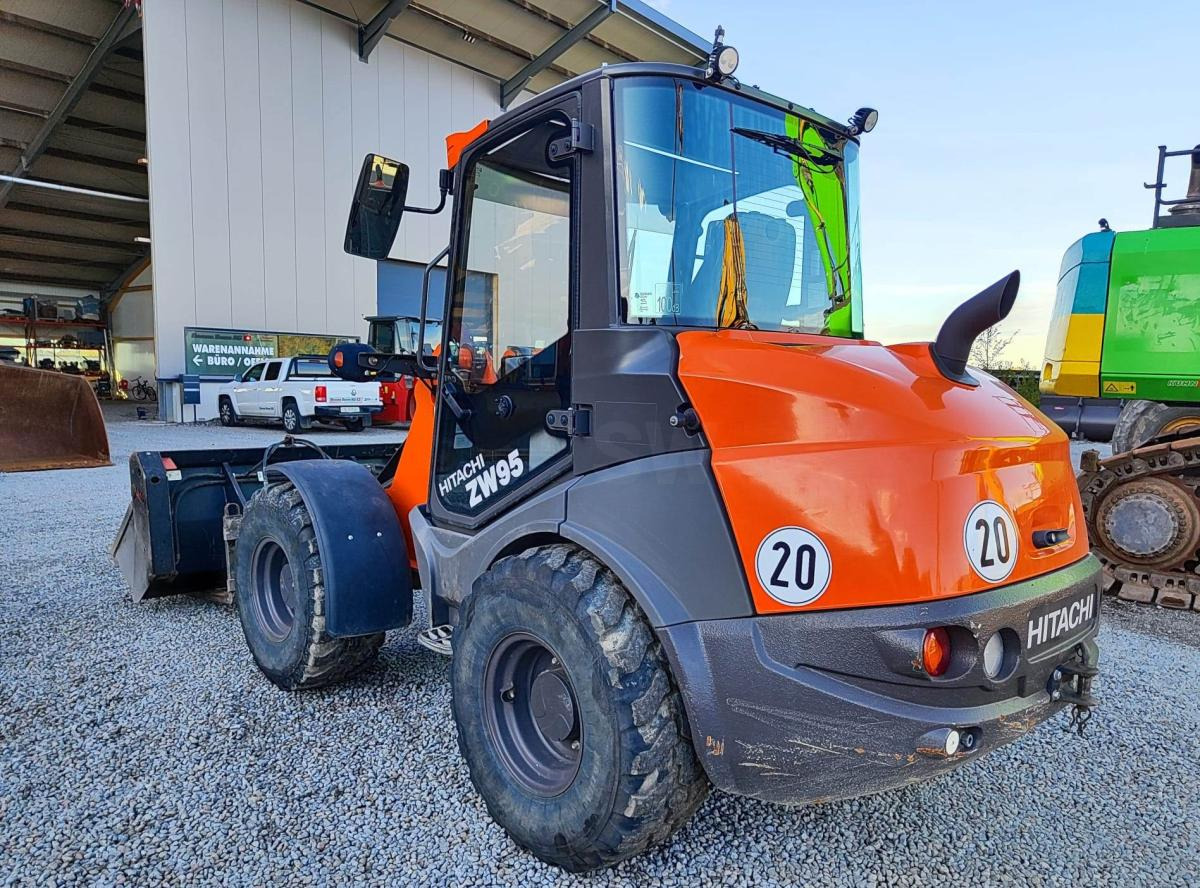 Hitachi ZW95 - Cargadora de ruedas: foto 1 Hitachi ZW95 - Cargadora de ruedas: foto 1