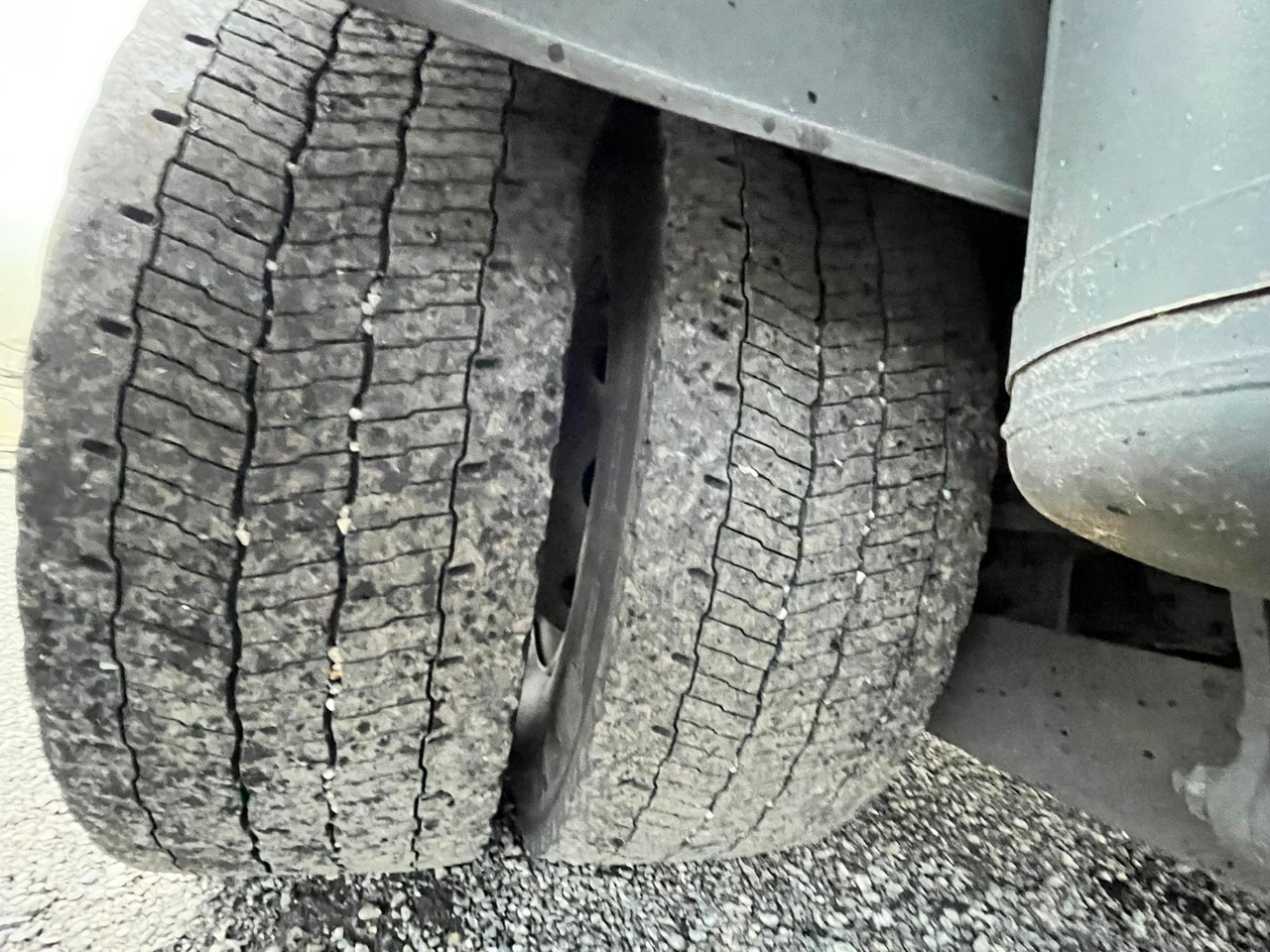 Camión lona DAF FA45: foto 8