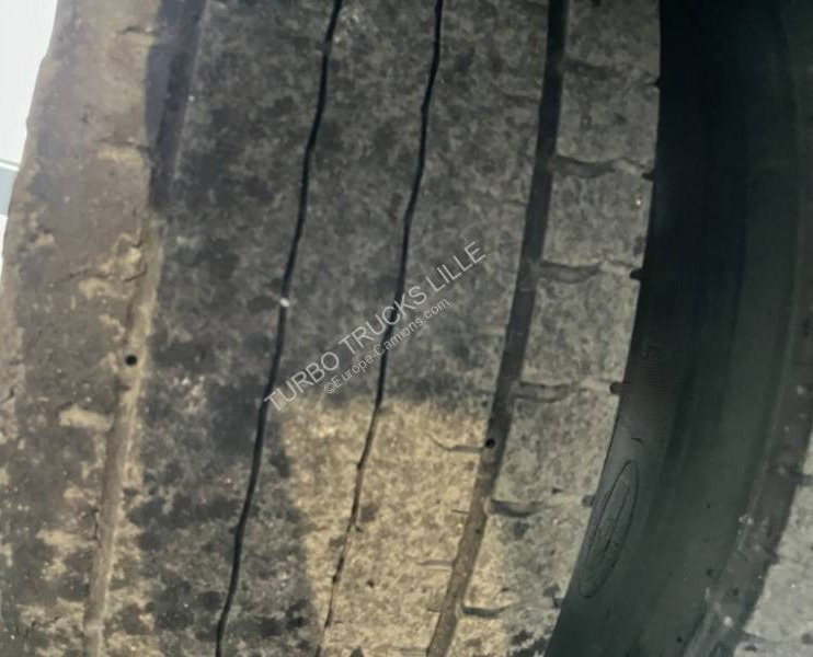 Camión caja cerrada Renault Midlum 180: foto 6 Camión caja cerrada Renault Midlum 180: foto 6