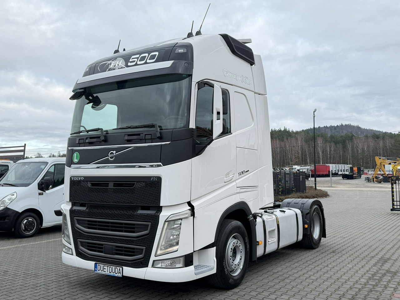 Volvo FH 500 E6 Standard Globetrotter XL Grudzień 2019r - Cabeza tractora: foto 5 Volvo FH 500 E6 Standard Globetrotter XL Grudzień 2019r - Cabeza tractora: foto 5