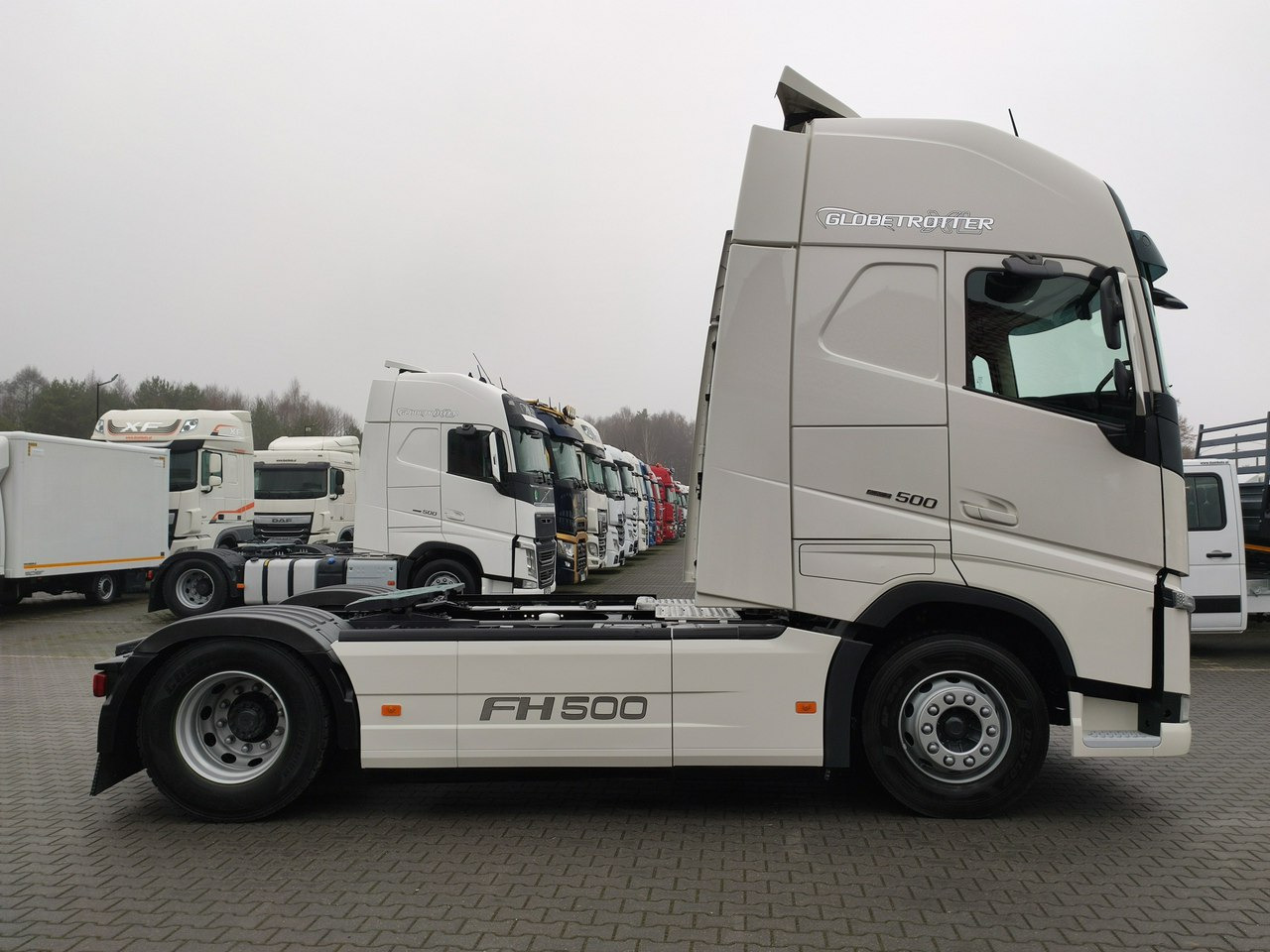 Volvo FH 500 E6 Standard Globetrotter XL - Cabeza tractora: foto 5 Volvo FH 500 E6 Standard Globetrotter XL - Cabeza tractora: foto 5