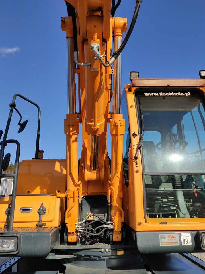 Hyundai 140W-9 Łyżka Skarpowa+Szybko Złącze !!! STAN Bardzo Dobry !!! - Excavadora de ruedas: foto 5 Hyundai 140W-9 Łyżka Skarpowa+Szybko Złącze !!! STAN Bardzo Dobry !!! - Excavadora de ruedas: foto 5