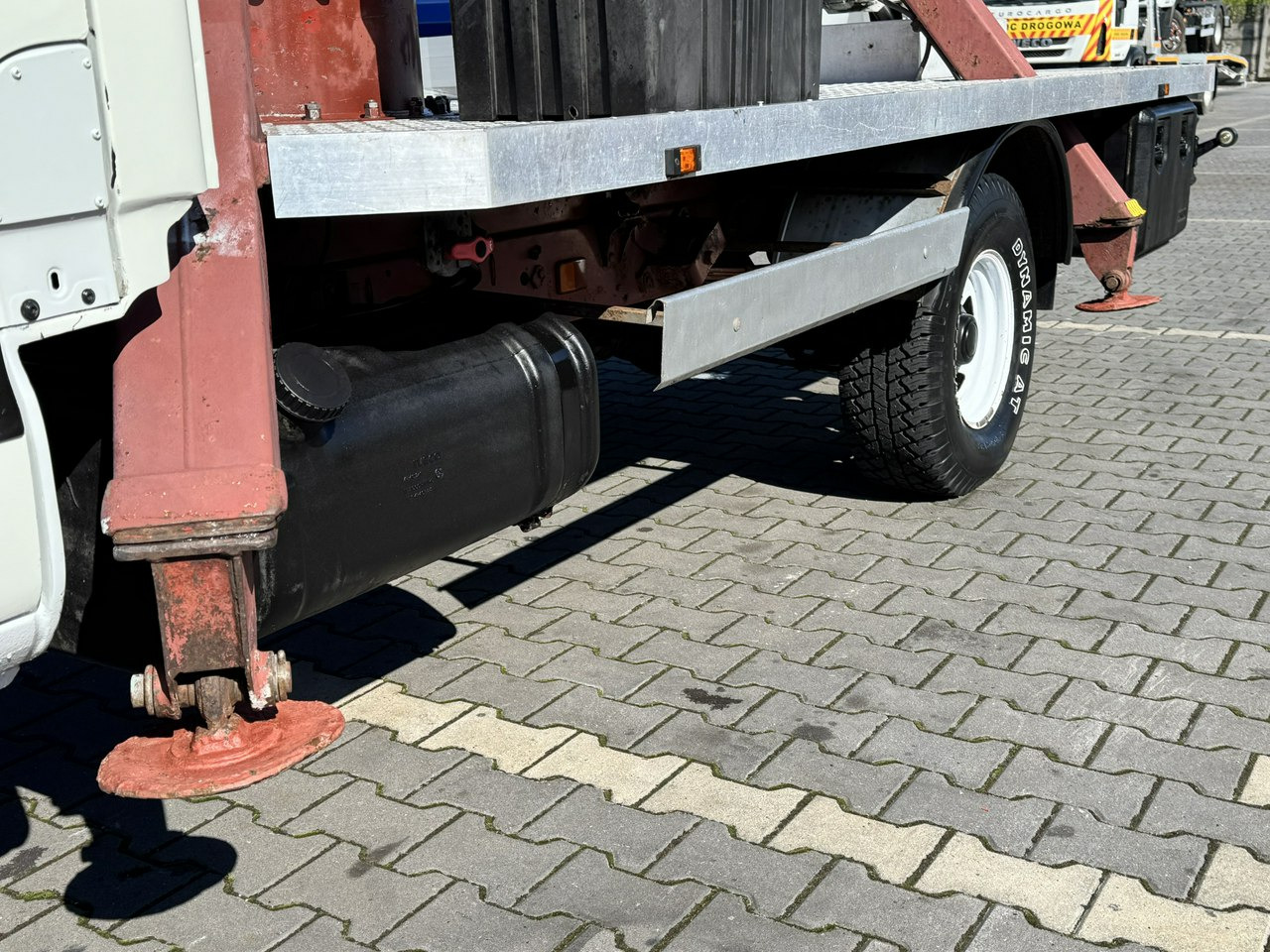 Camión con plataforma elevadora Iveco Daily: foto 6 Camión con plataforma elevadora Iveco Daily: foto 6