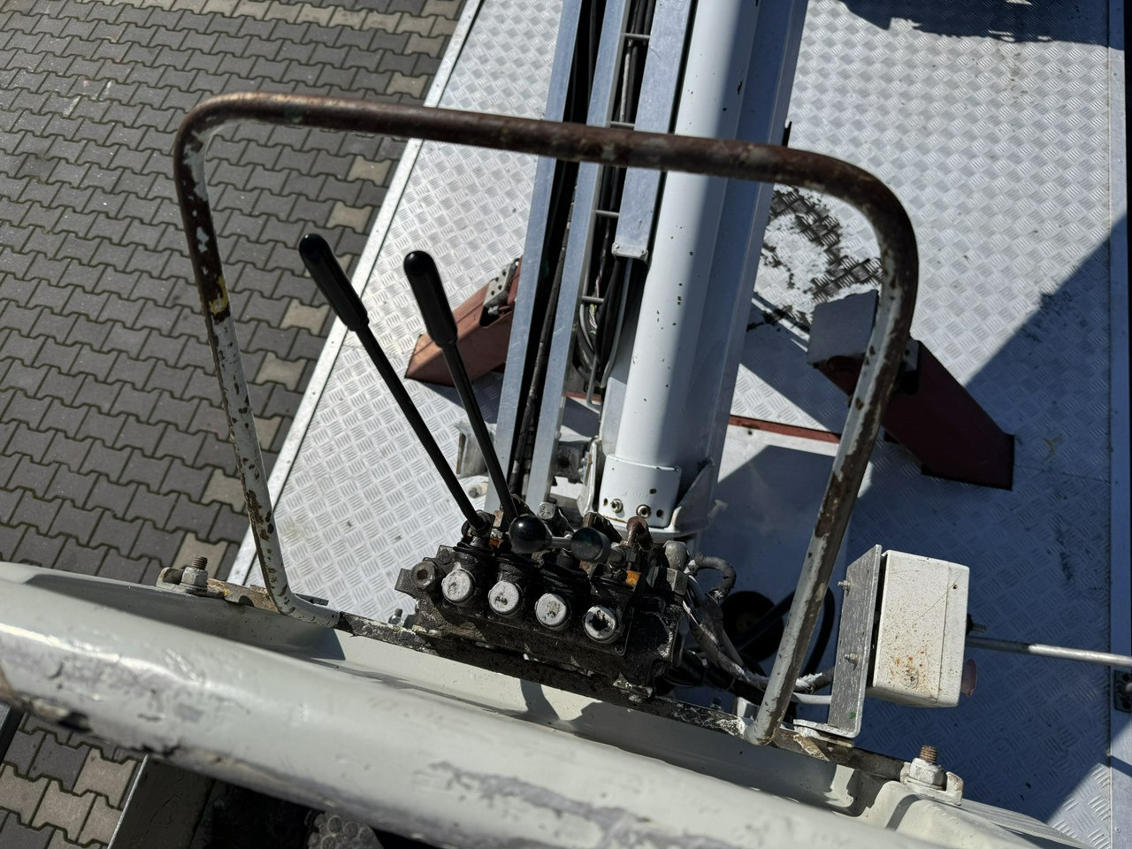 Camión con plataforma elevadora Iveco Daily: foto 19 Camión con plataforma elevadora Iveco Daily: foto 19