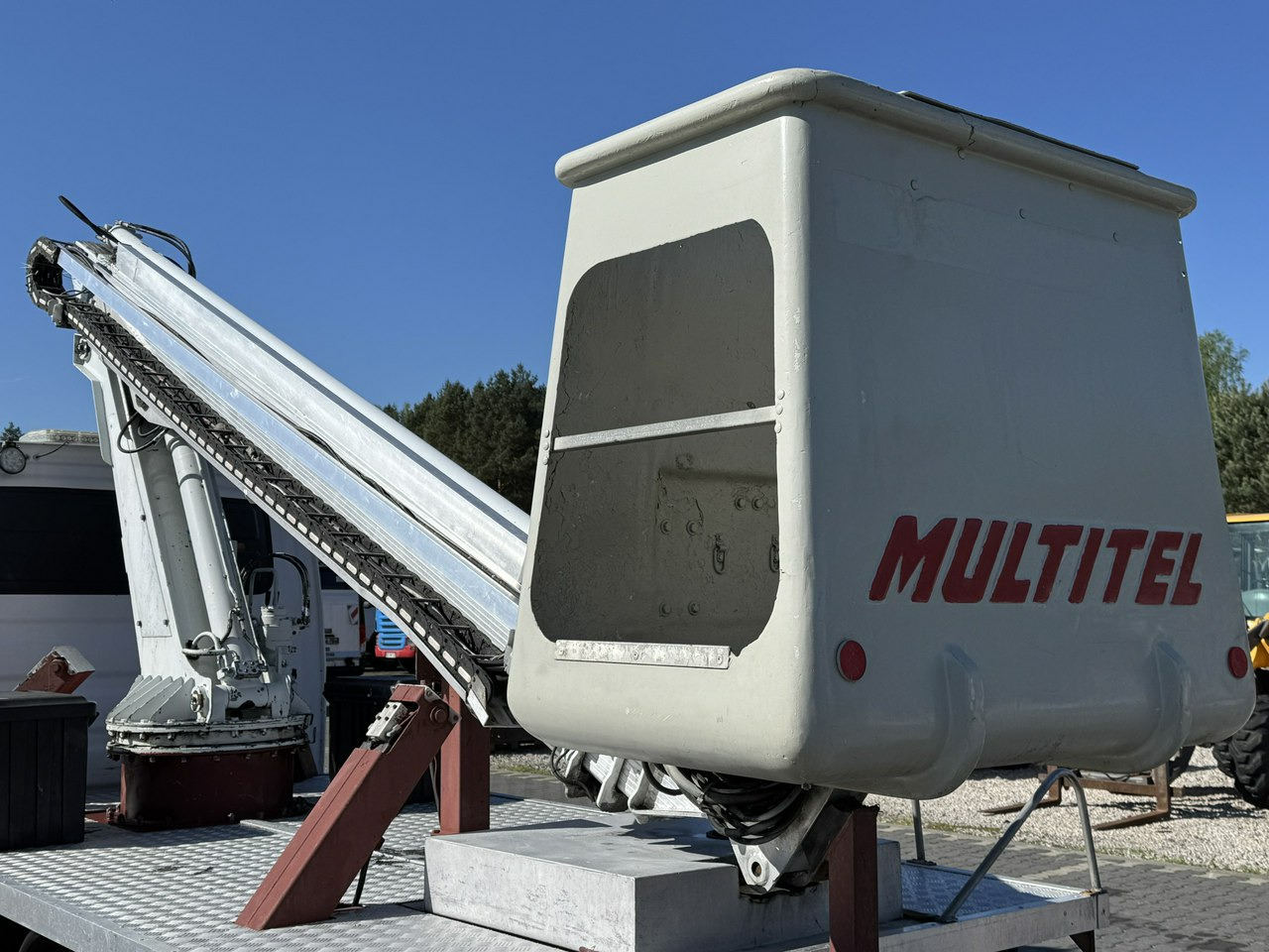 Camión con plataforma elevadora Iveco Daily: foto 18 Camión con plataforma elevadora Iveco Daily: foto 18