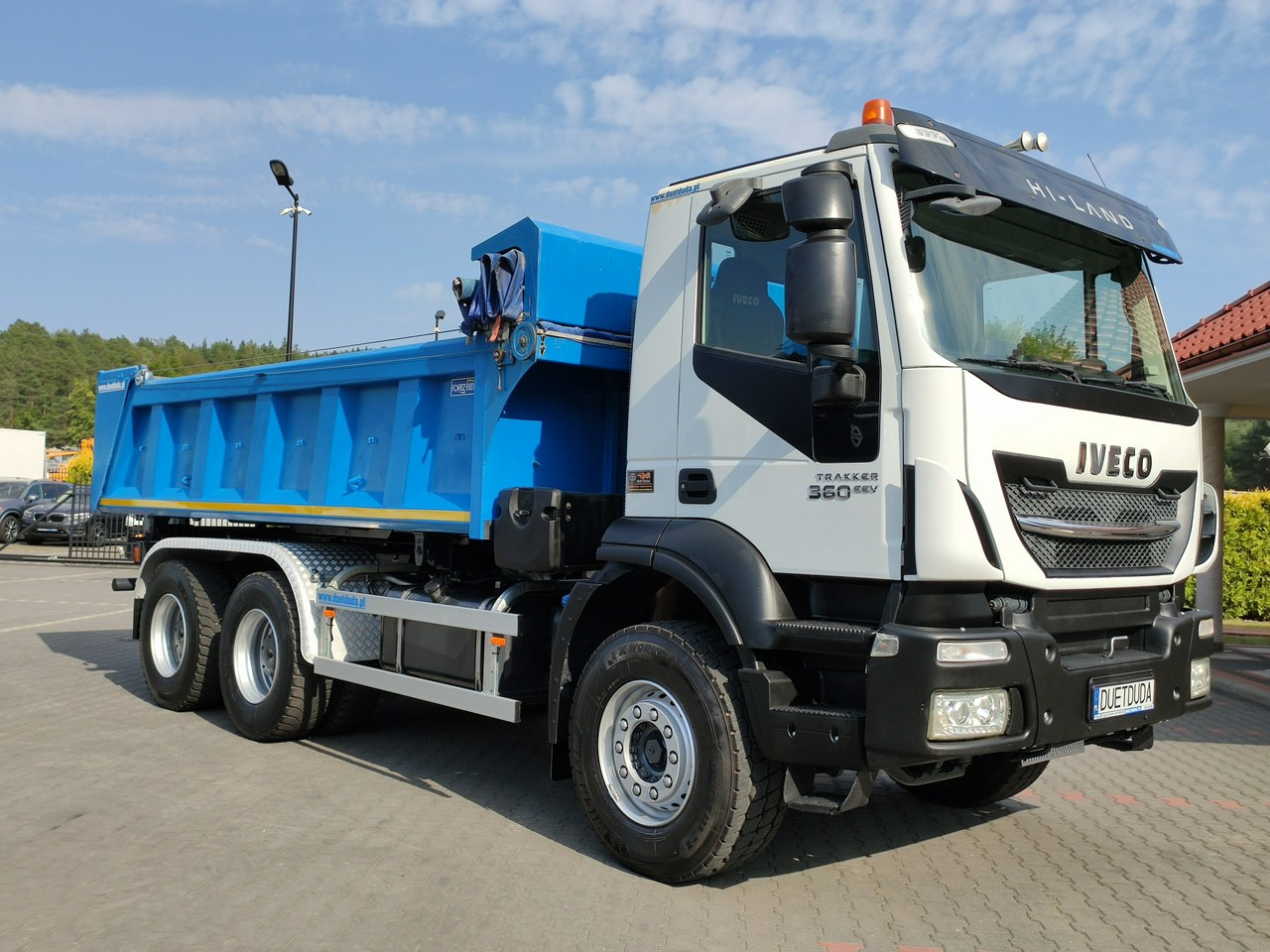 Iveco Trakker 360 EEV Manual 6x4 Wywrot 3-stronny Hydroburta Bok i Tył - Camión volquete: foto 2 Iveco Trakker 360 EEV Manual 6x4 Wywrot 3-stronny Hydroburta Bok i Tył - Camión volquete: foto 2
