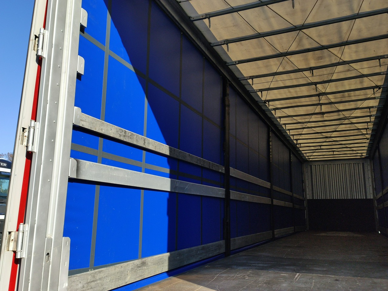 Semirremolque lona Kassbohrer Maxima XS Standard Super Stan Nowe Firany !!!: foto 27 Semirremolque lona Kassbohrer Maxima XS Standard Super Stan Nowe Firany !!!: foto 27