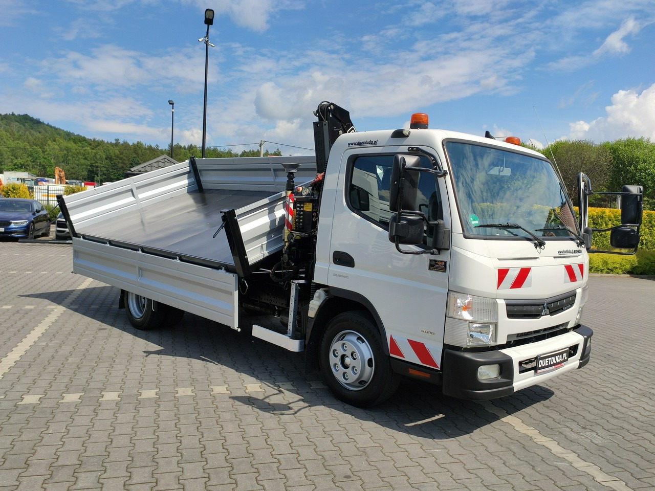 Mitsubishi Canter Fuso 9C18 3.0/180KM Automat, HDS FASSI F30 Wywrotka 3-str - Camión volquete, Camión grúa: foto 2 Mitsubishi Canter Fuso 9C18 3.0/180KM Automat, HDS FASSI F30 Wywrotka 3-str - Camión volquete, Camión grúa: foto 2