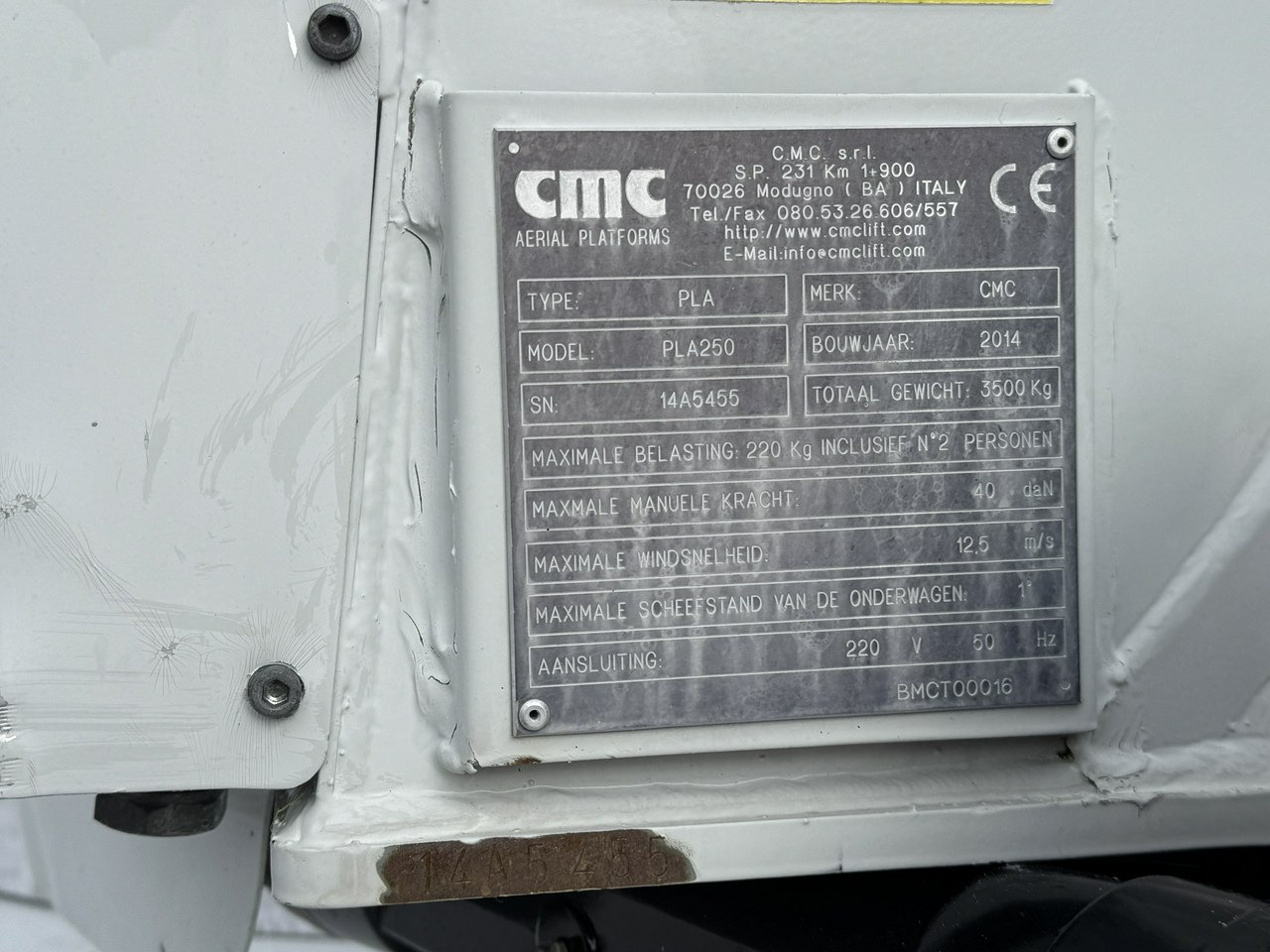 Camión con plataforma elevadora Renault Maxity: foto 8