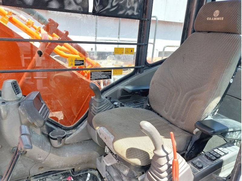 Excavadora Hitachi EX 1200-6: foto 6