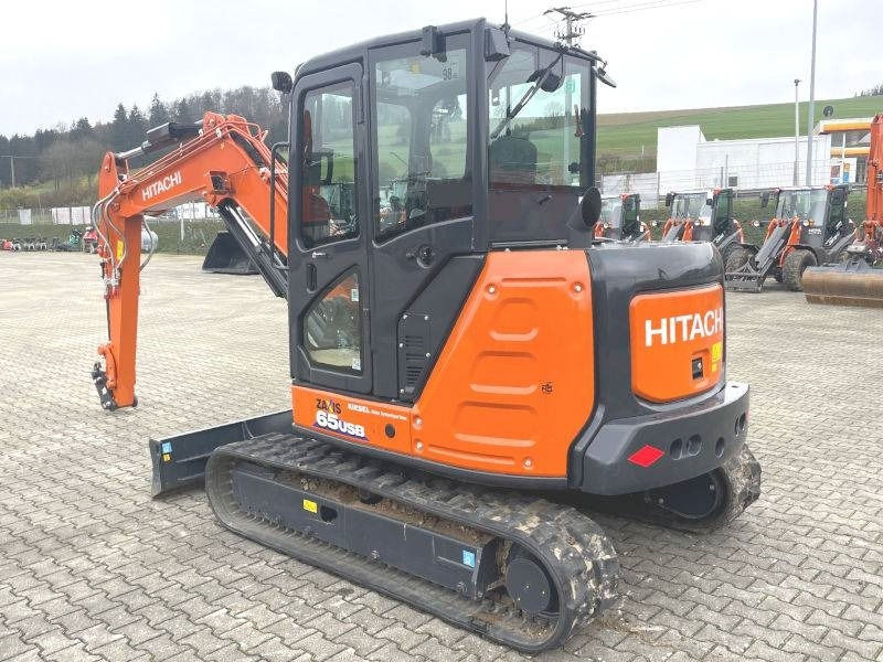 Hitachi ZX 65 USB-6 - Miniexcavadora: foto 3 Hitachi ZX 65 USB-6 - Miniexcavadora: foto 3