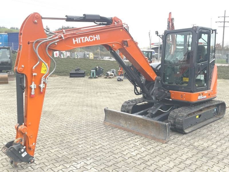 Hitachi ZX 65 USB-6 - Miniexcavadora: foto 2 Hitachi ZX 65 USB-6 - Miniexcavadora: foto 2