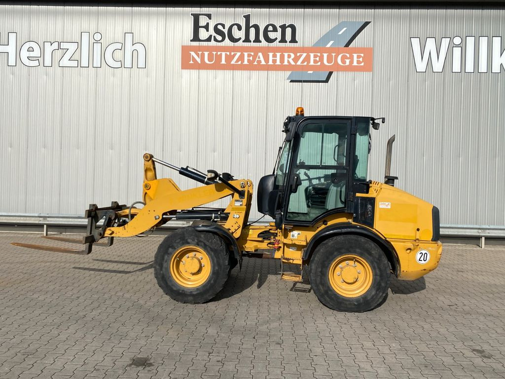 CAT 908 M | 55kw*Gabel + Schaufel - Cargadora de ruedas: foto 4 CAT 908 M | 55kw*Gabel + Schaufel - Cargadora de ruedas: foto 4