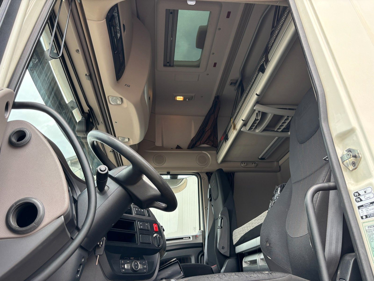 DAF XF480 FT I SSC*SkyLights*Retarder*2x Tank*MY2021 - Cabeza tractora: foto 5 DAF XF480 FT I SSC*SkyLights*Retarder*2x Tank*MY2021 - Cabeza tractora: foto 5