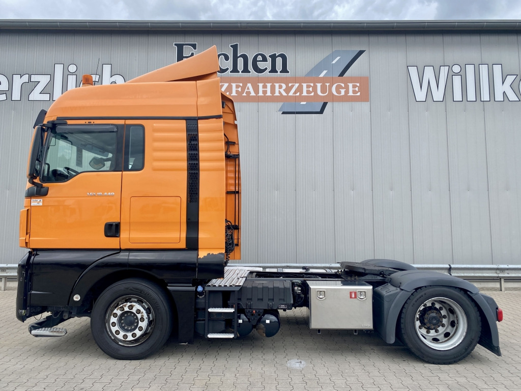 MAN TGX 18.440 4x2 LLS-U Lowliner - Cabeza tractora: foto 2 MAN TGX 18.440 4x2 LLS-U Lowliner - Cabeza tractora: foto 2