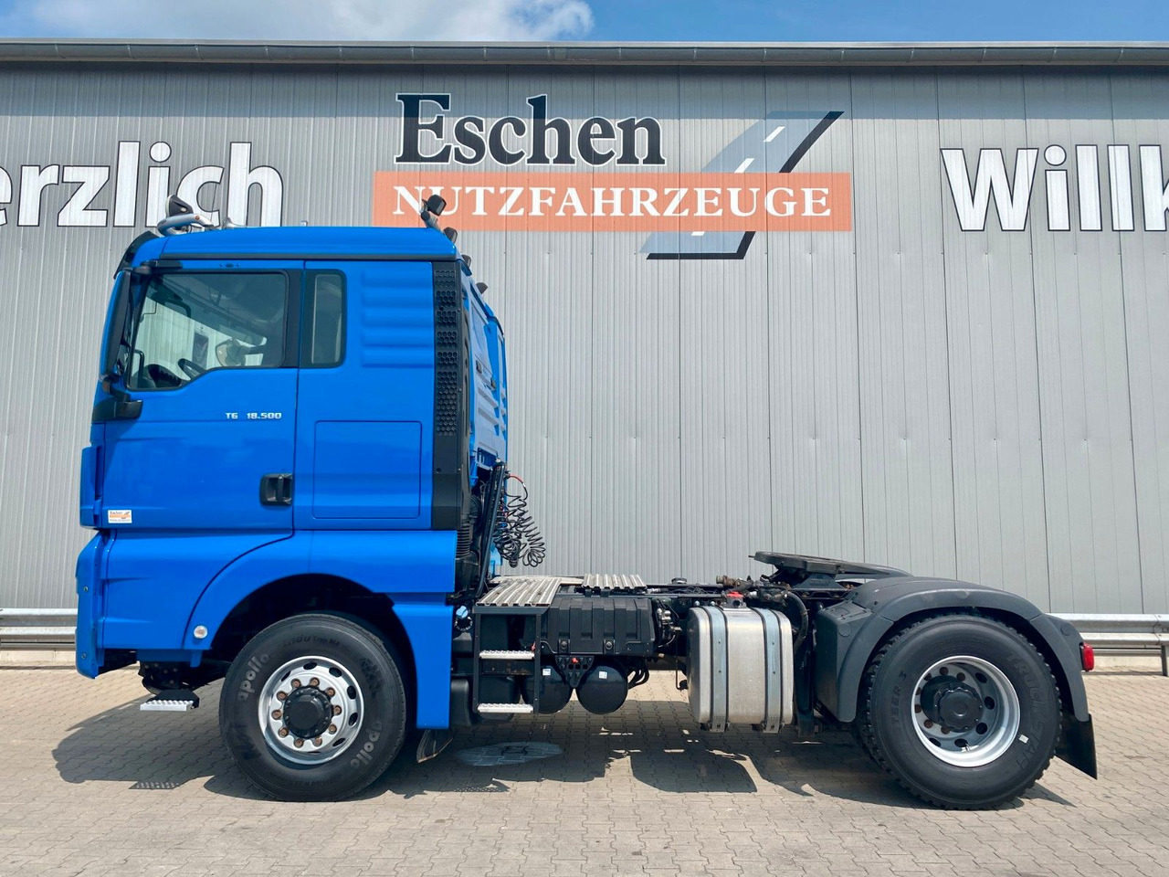 MAN TGX 18.500 4x4 HYDRO| 2x Hydraulik*Retarder*Navi - Cabeza tractora: foto 2 MAN TGX 18.500 4x4 HYDRO| 2x Hydraulik*Retarder*Navi - Cabeza tractora: foto 2