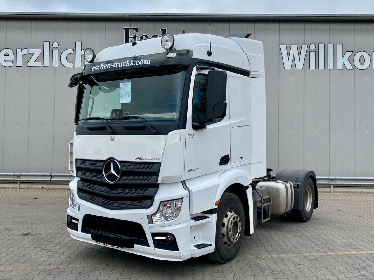 Mercedes-Benz 1843 Actros | 2x Hydraulik*Navi*Klima*1.Hand*ALU - Cabeza tractora: foto 1 Mercedes-Benz 1843 Actros | 2x Hydraulik*Navi*Klima*1.Hand*ALU - Cabeza tractora: foto 1