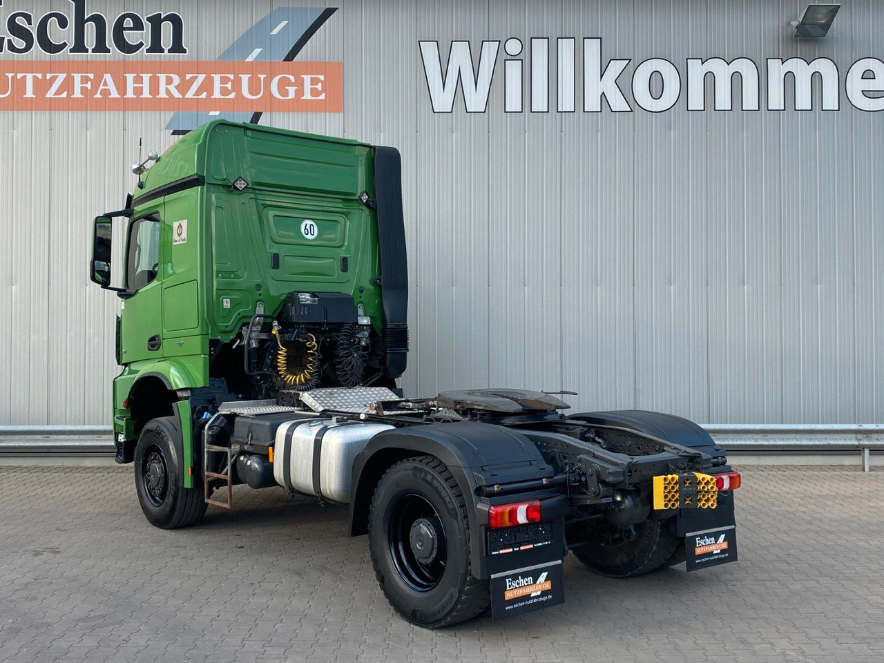 Mercedes-Benz 1851 4x4 MP4 | LOF*Blatt*2x Hydraulik*Klima*1.Hd - Cabeza tractora: foto 3 Mercedes-Benz 1851 4x4 MP4 | LOF*Blatt*2x Hydraulik*Klima*1.Hd - Cabeza tractora: foto 3