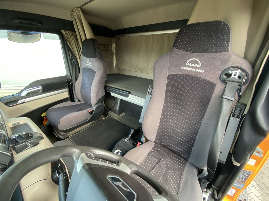 MAN TGS 26.460 6x6 H BL - Camión volquete: foto 3 MAN TGS 26.460 6x6 H BL - Camión volquete: foto 3