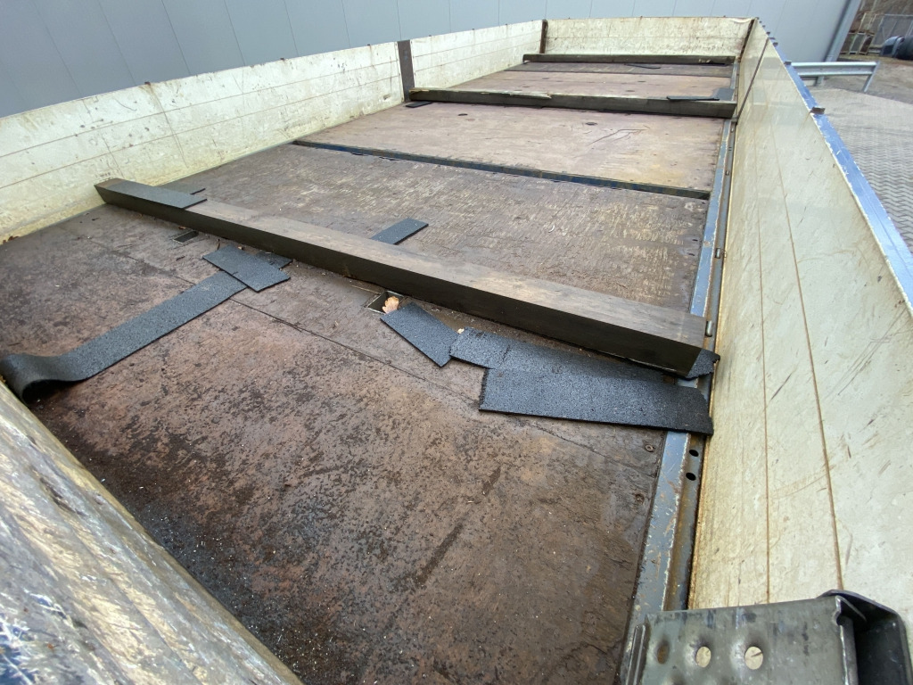 Mercedes-Benz 1224 L Atego / MKG-Faltkran - Camión caja abierta, Camión grúa: foto 2 Mercedes-Benz 1224 L Atego / MKG-Faltkran - Camión caja abierta, Camión grúa: foto 2