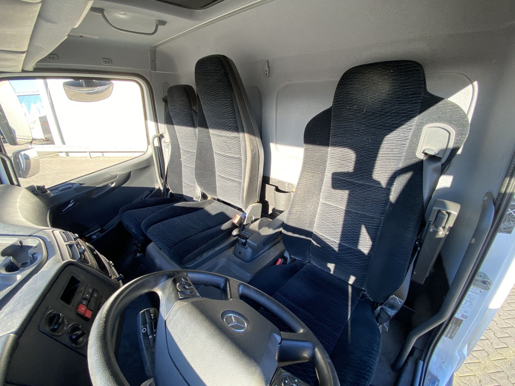 Mercedes-Benz 818 L Atego / BÄR-LBW - Camión caja cerrada: foto 5 Mercedes-Benz 818 L Atego / BÄR-LBW - Camión caja cerrada: foto 5