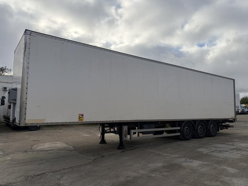 Fruehauf - Semirremolque caja cerrada: foto 5 Fruehauf - Semirremolque caja cerrada: foto 5