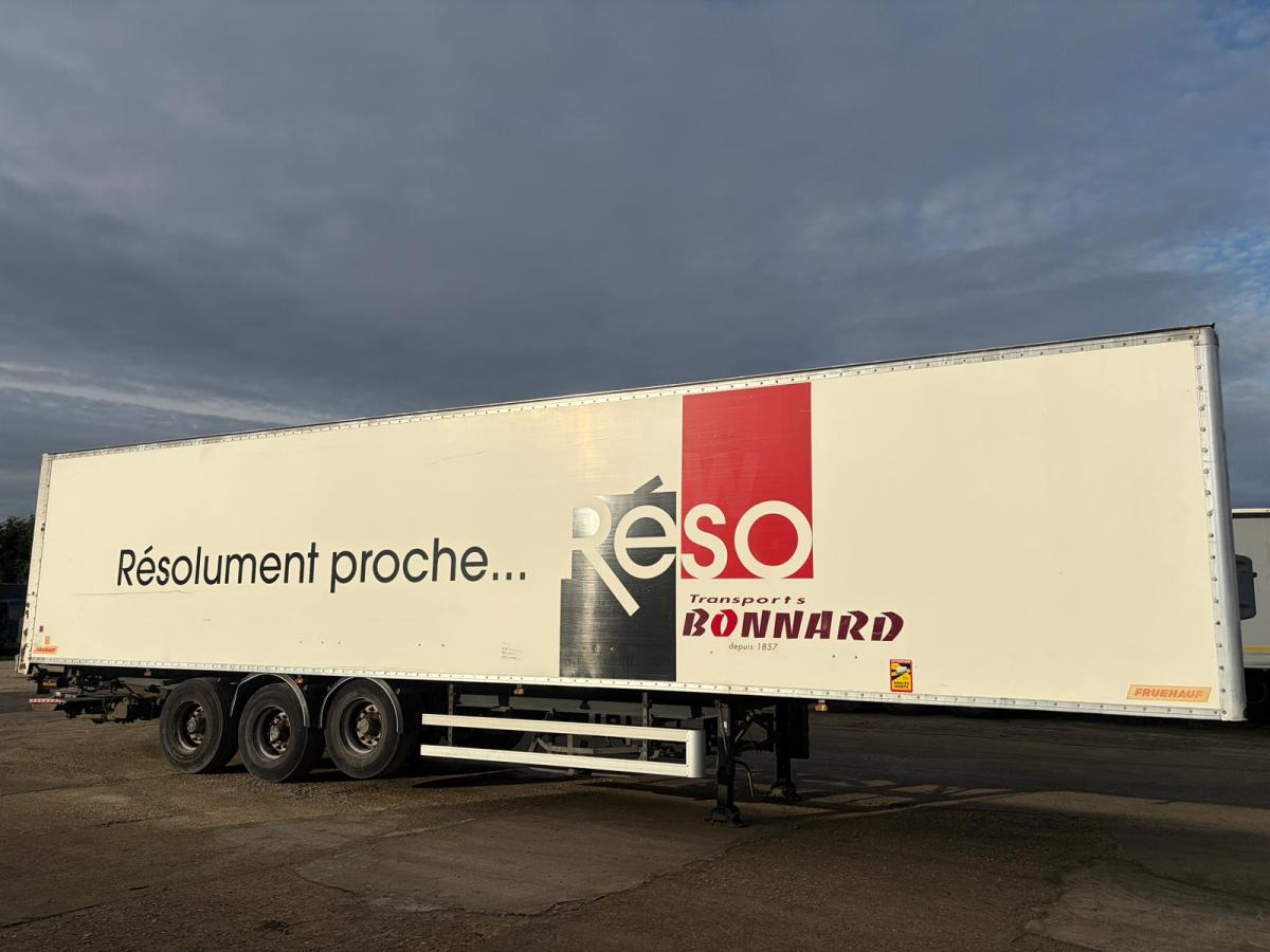 Semirremolque caja cerrada Fruehauf: foto 10