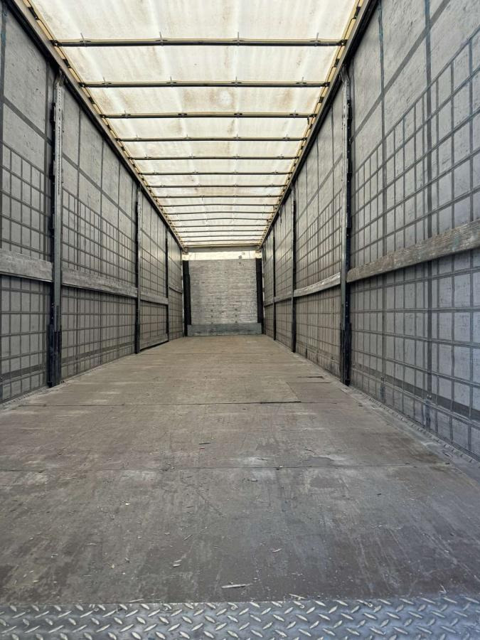 Schmitz Cargobull - Semirremolque lona: foto 2 Schmitz Cargobull - Semirremolque lona: foto 2