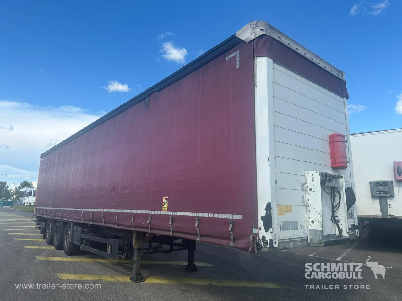 SCHMITZ Curtainsider Standard Taillift - Semirremolque lona: foto 1 SCHMITZ Curtainsider Standard Taillift - Semirremolque lona: foto 1