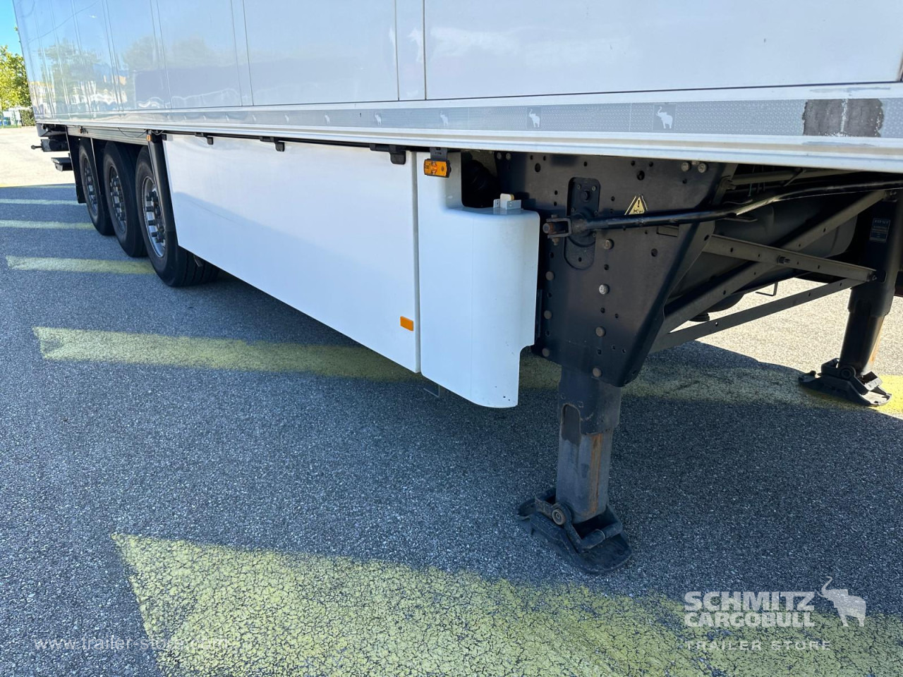 SCHMITZ Reefer Multitemp Double deck Taillift - Semirremolque isotérmico: foto 3 SCHMITZ Reefer Multitemp Double deck Taillift - Semirremolque isotérmico: foto 3