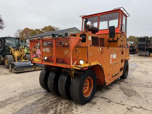 Hamm GRW 15 - Rodillo de neumáticos: foto 1 Hamm GRW 15 - Rodillo de neumáticos: foto 1