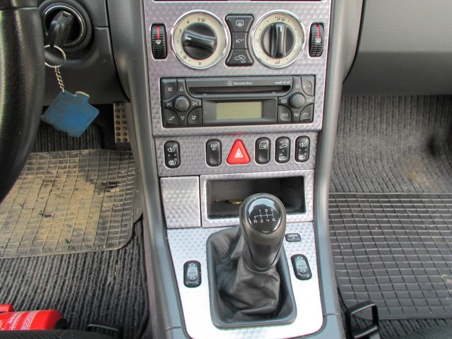 Coche Mercedes SLK 200: foto 9