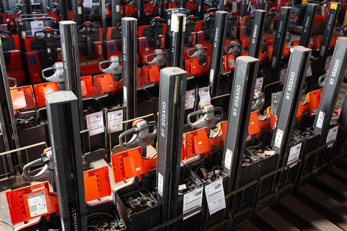 BT SWE 200D Batterie 28/2023 - Transpaleta: foto 1 BT SWE 200D Batterie 28/2023 - Transpaleta: foto 1