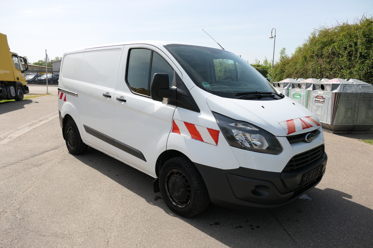 FORD Transit Custom 2,2l TDCI L1H1 COC KLIMA WERKSTAT - Furgoneta pequeña: foto 2 FORD Transit Custom 2,2l TDCI L1H1 COC KLIMA WERKSTAT - Furgoneta pequeña: foto 2