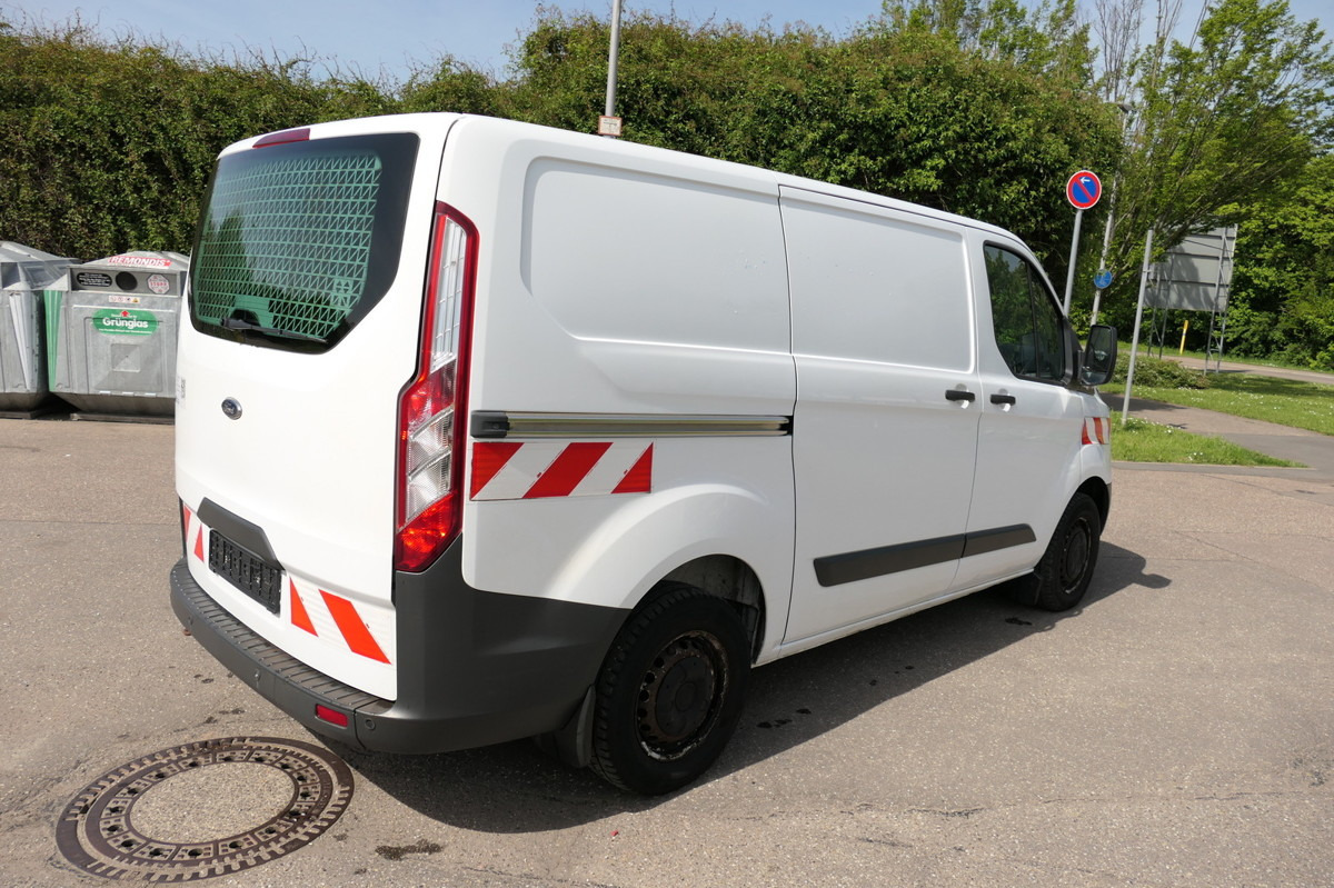 FORD Transit Custom 2,2l TDCI L1H1 COC KLIMA WERKSTAT - Furgoneta pequeña: foto 4 FORD Transit Custom 2,2l TDCI L1H1 COC KLIMA WERKSTAT - Furgoneta pequeña: foto 4