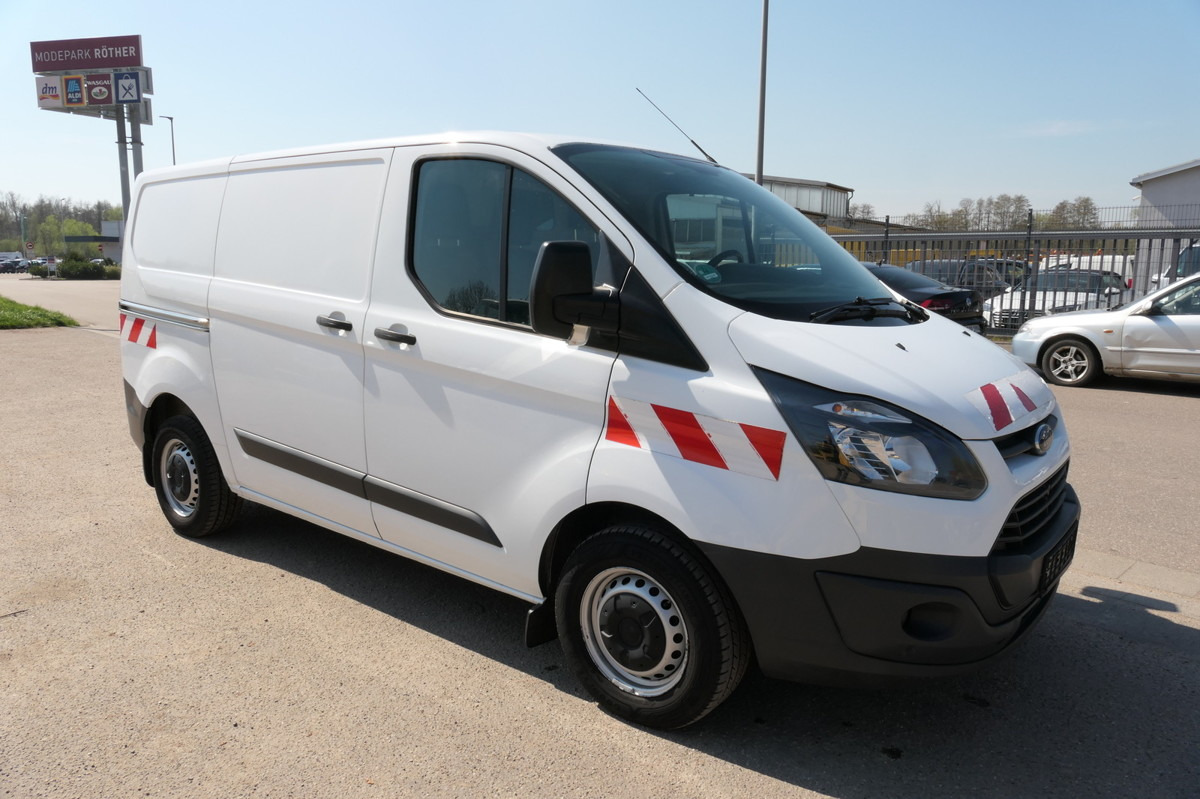 FORD Transit Custom 290 2.0 TDCi KLIMA TEMPOMAT WERKS - Furgoneta pequeña: foto 3 FORD Transit Custom 290 2.0 TDCi KLIMA TEMPOMAT WERKS - Furgoneta pequeña: foto 3