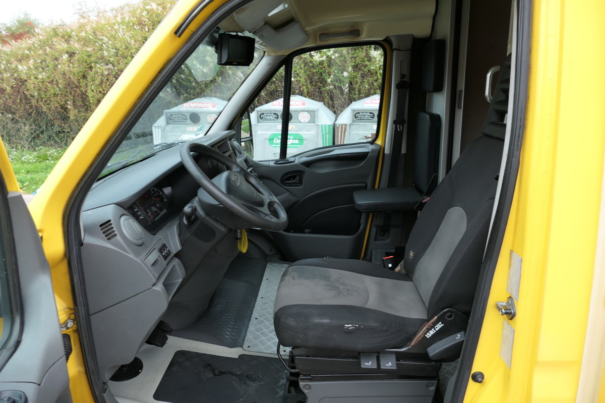 Furgoneta caja cerrada IVECO Daily 35 S11 C30C AUTOMATIK KAMERA MAXI KAMERA R: foto 9 Furgoneta caja cerrada IVECO Daily 35 S11 C30C AUTOMATIK KAMERA MAXI KAMERA R: foto 9