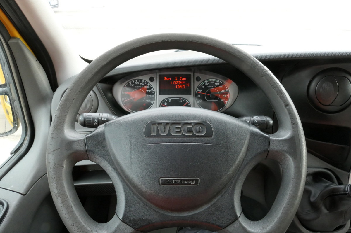 Furgoneta caja cerrada IVECO Daily 35 S11 C30C AUTOMATIK KAMERA MAXI Regale D: foto 11