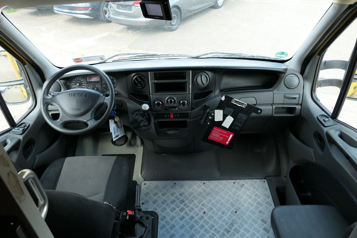 Furgoneta caja cerrada IVECO Daily 35 S11 C30C AUTOMATIK KAMERA MAXI Regale L: foto 6 Furgoneta caja cerrada IVECO Daily 35 S11 C30C AUTOMATIK KAMERA MAXI Regale L: foto 6