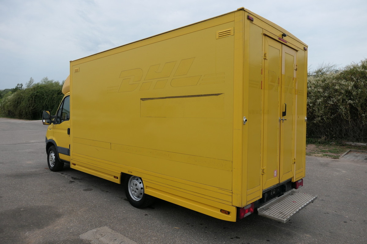 IVECO Daily 35 S11 C30C AUTOMATIK KAMERA Regale LUFT D - Furgoneta caja cerrada: foto 4 IVECO Daily 35 S11 C30C AUTOMATIK KAMERA Regale LUFT D - Furgoneta caja cerrada: foto 4