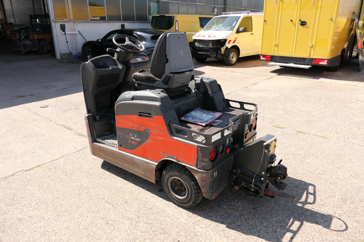 LINDE P 60 Z Schlepper Batterie 16/2019 3-Rad - Remolcadora: foto 4 LINDE P 60 Z Schlepper Batterie 16/2019 3-Rad - Remolcadora: foto 4