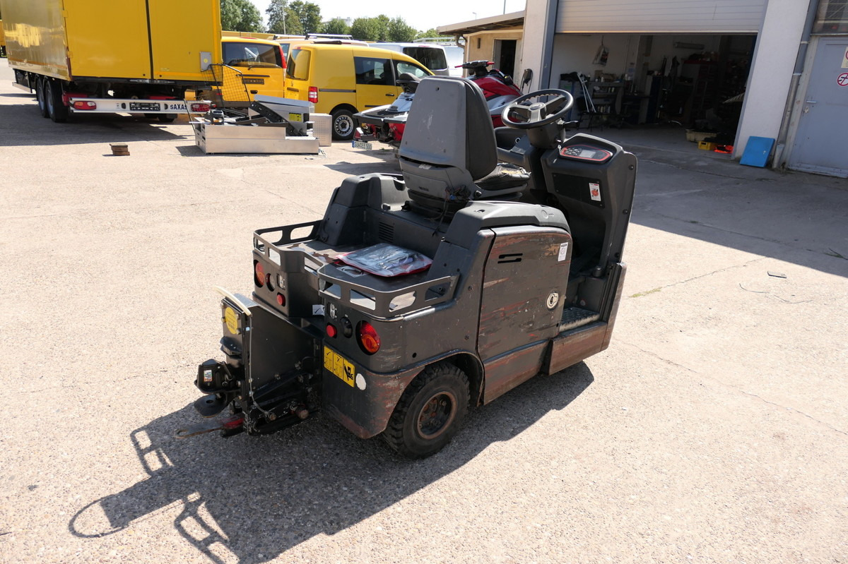 LINDE P 60 Z Schlepper Batterie 16/2019 3-Rad - Remolcadora: foto 3 LINDE P 60 Z Schlepper Batterie 16/2019 3-Rad - Remolcadora: foto 3
