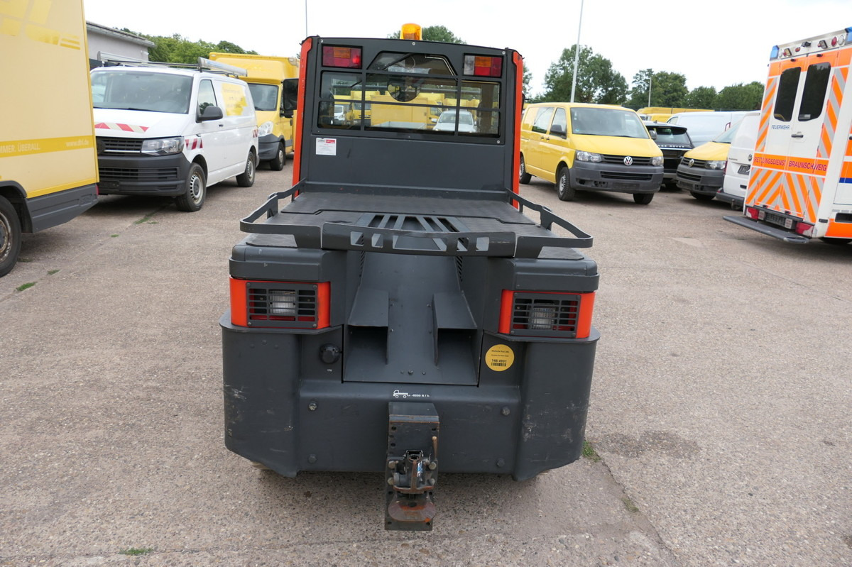 LINDE P250 Schlepper AHK Batterie 10/2022 Schiebetüren - Remolcadora: foto 5 LINDE P250 Schlepper AHK Batterie 10/2022 Schiebetüren - Remolcadora: foto 5