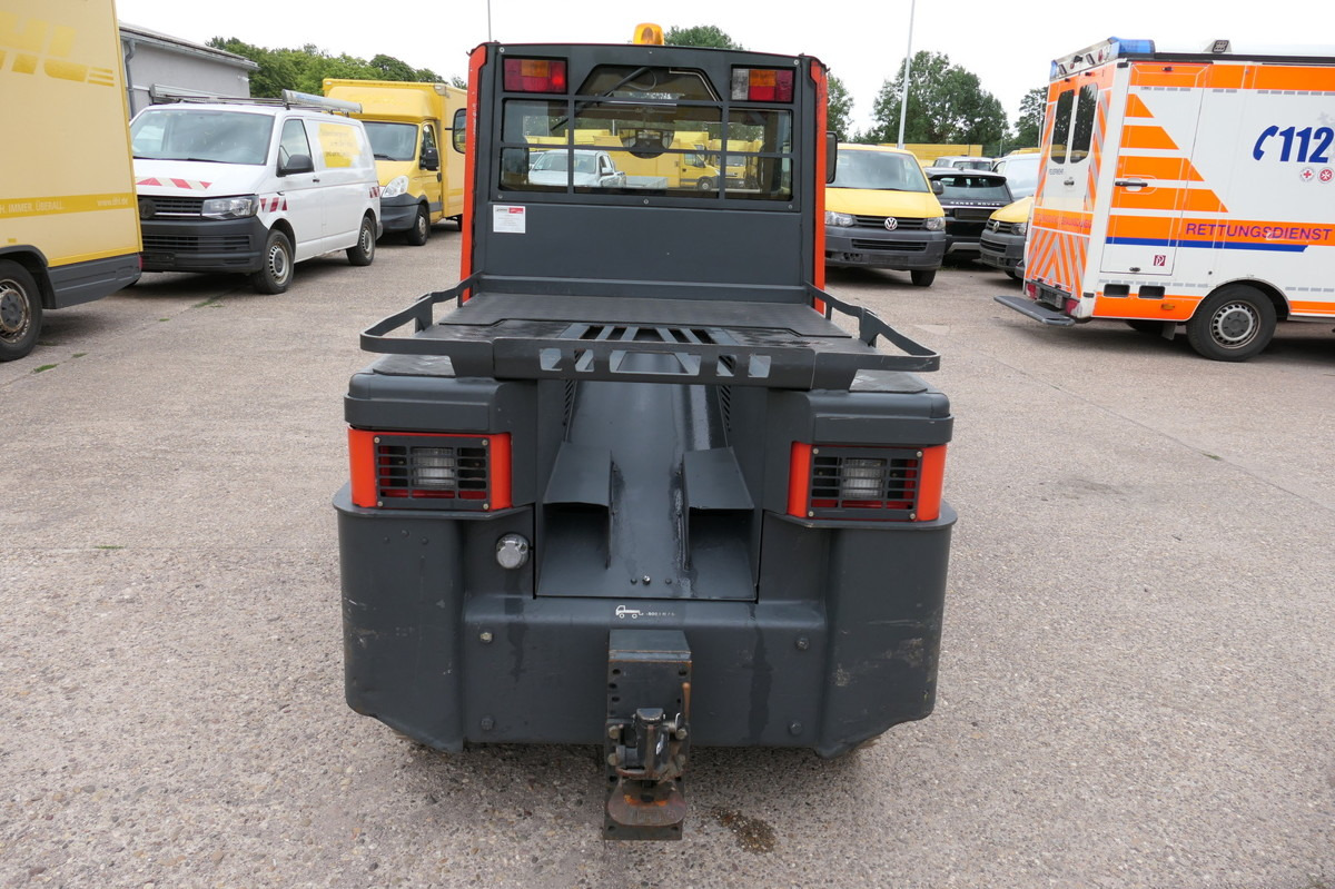 LINDE P250 Schlepper AHK Batterie 24/2021 Schiebetüren - Remolcadora: foto 5 LINDE P250 Schlepper AHK Batterie 24/2021 Schiebetüren - Remolcadora: foto 5